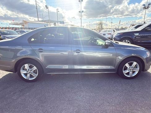 Used 2011 Volkswagen Jetta TDI image 22