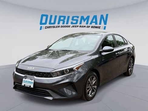 Used 2022 Kia Forte LXS FWD image 5