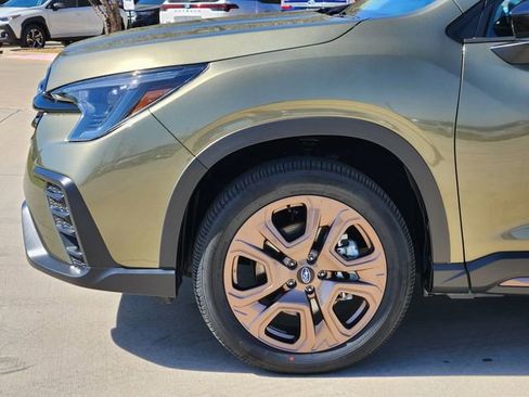Used 2025 Subaru Ascent Bronze Edition image 8