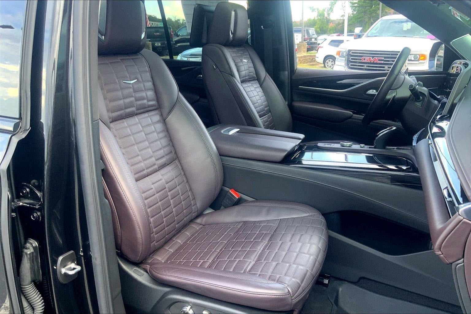 Certified 2024 Cadillac Escalade V AWD/4WD image 7