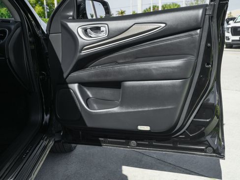 Used 2020 INFINITI QX60 Luxe w/ Essential Package image 39