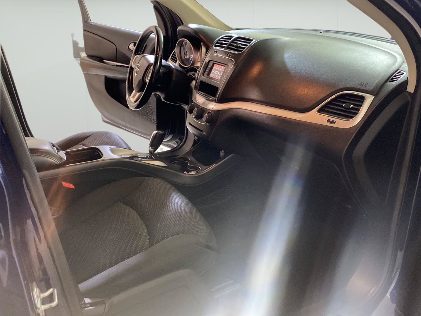 Used 2018 Dodge Journey SE w/ Connectivity Group FWD image 22
