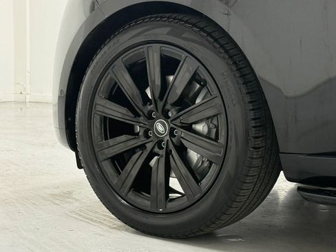 Used 2023 Land Rover Range Rover SE image 36