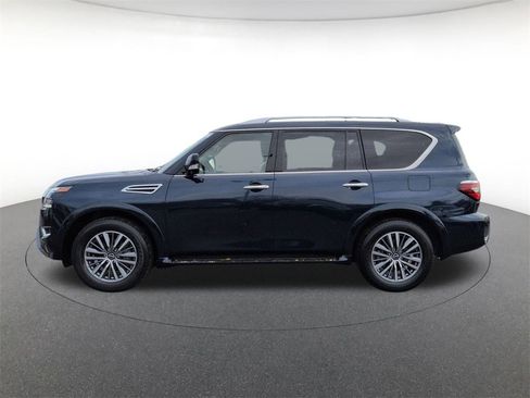 Used 2024 Nissan Armada SL w/ Captain's Chairs Package image 8