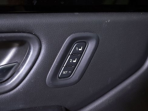 Used 2023 Honda Pilot Touring image 18