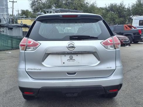 Used 2015 Nissan Rogue S AWD/4WD image 7