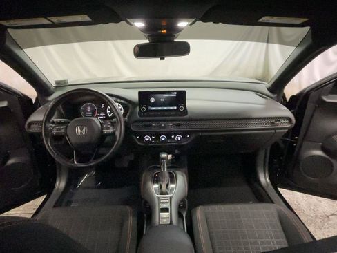 Used 2025 Honda HR-V Sport image 25