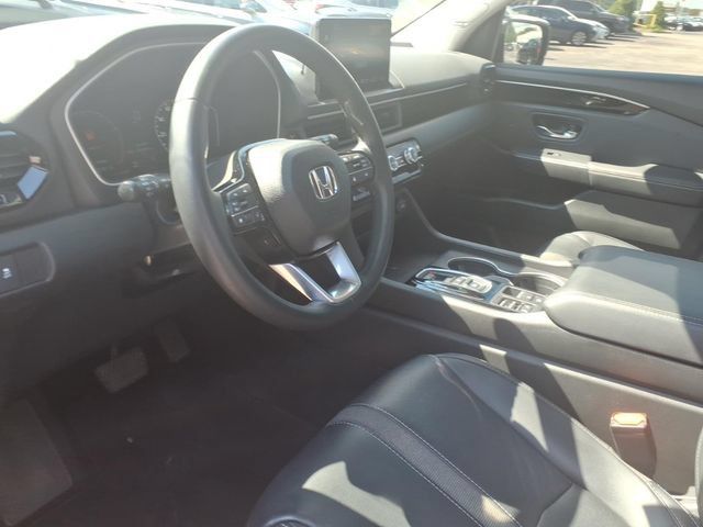 Used 2025 Honda Pilot Touring image 19