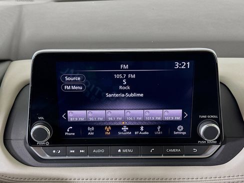 Used 2023 Nissan Rogue SV image 21