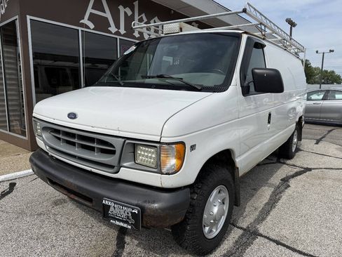 Used 2000 Ford E-250 and Econoline 250 RWD image 1