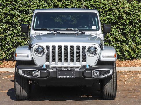 Used 2023 Jeep Wrangler Unlimited Sahara w/ Cold Weather Group AWD/4WD image 3