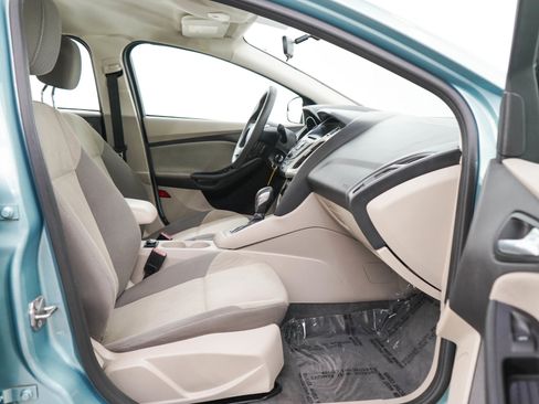 Used 2012 Ford Focus SE FWD image 11