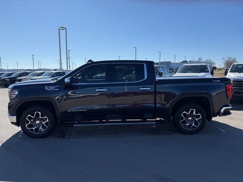 Used 2025 GMC Sierra 1500 SLT w/ SLT Premium Plus Package image 23