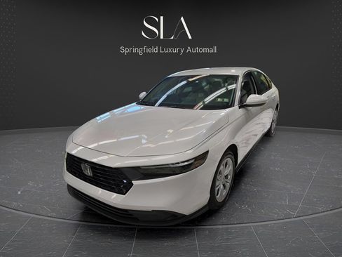 Used 2025 Honda Accord LX image 4