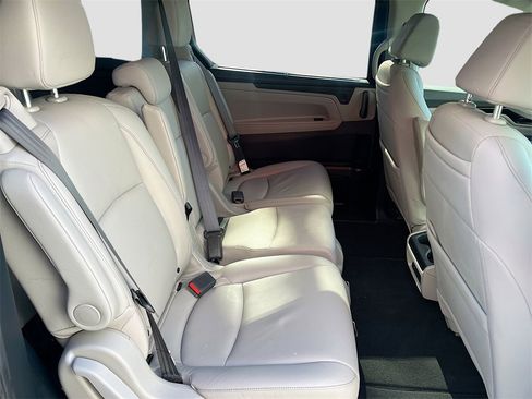 Used 2023 Honda Odyssey Touring image 30