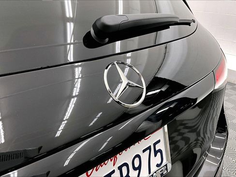 Used 2026 Mercedes-Benz GLC 300 image 7