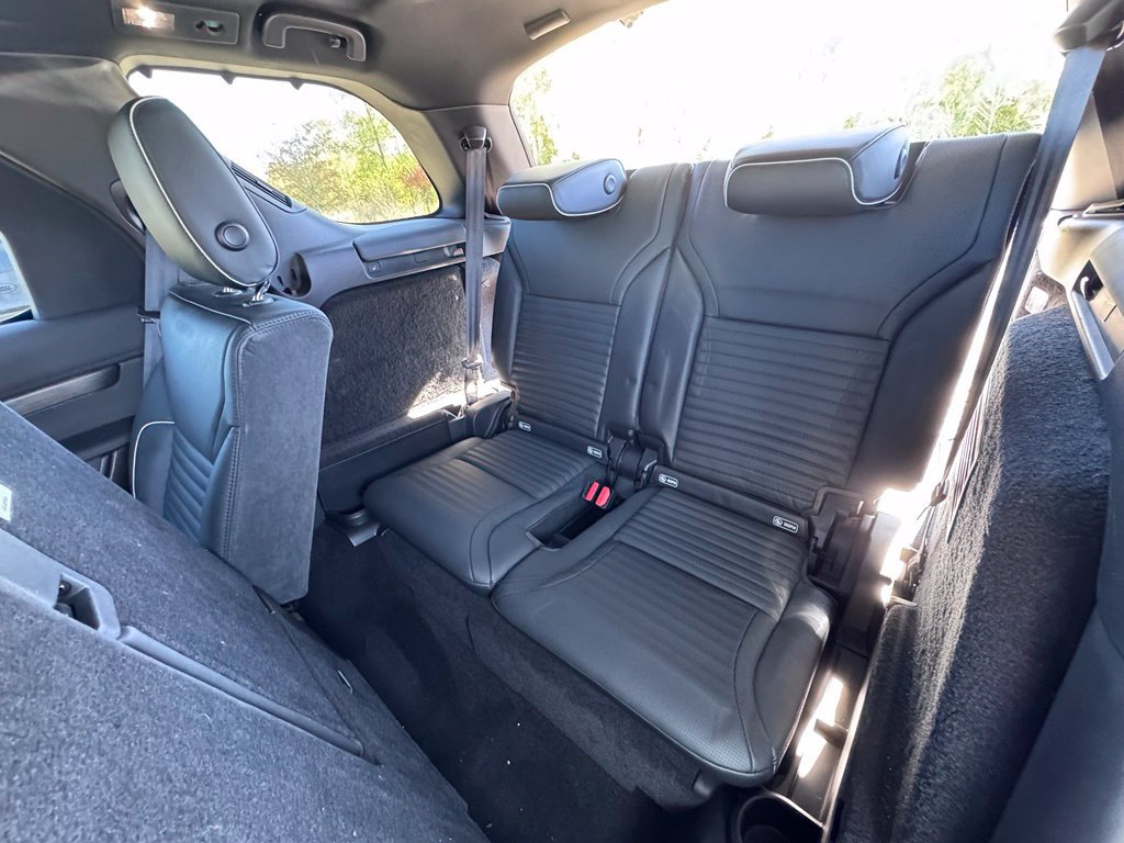 Used 2018 Land Rover Discovery HSE AWD/4WD image 12