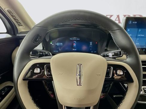 New 2026 Lincoln Corsair Premiere image 11