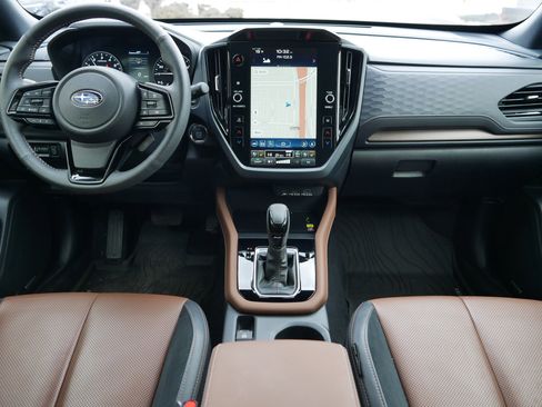 Used 2025 Subaru Forester Touring w/ Popular Package - Touring image 10