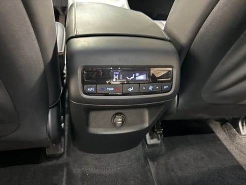 Used 2023 Hyundai Palisade SEL w/ Cargo Package AWD/4WD image 11
