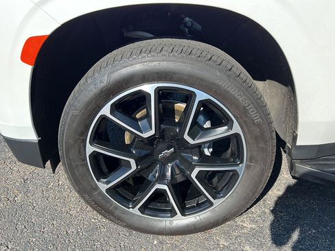 Used 2024 Chevrolet Tahoe RST w/ Luxury Package AWD/4WD image 23