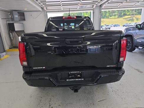 Used 2024 Chevrolet Colorado ZR2 w/ ZR2 Convenience Package III AWD/4WD image 4