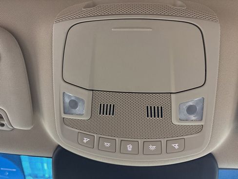 Used 2019 Lincoln Nautilus Select image 28