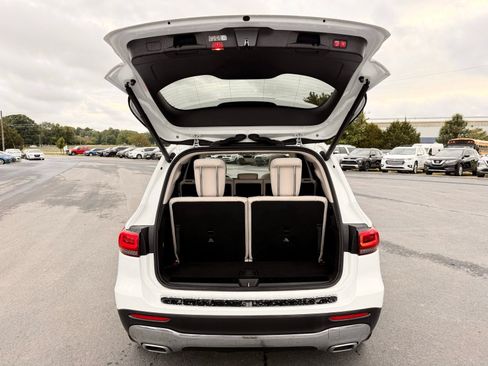 Used 2023 Mercedes-Benz GLB 250 w/ Premium Package image 20