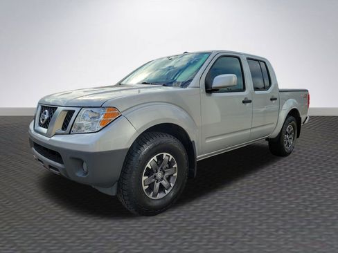 Used 2019 Nissan Frontier PRO-4X image 3