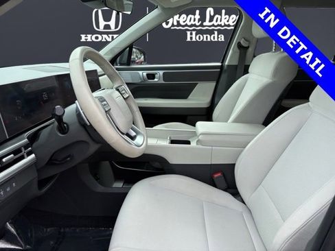 Used 2025 Hyundai Santa Fe SE image 11