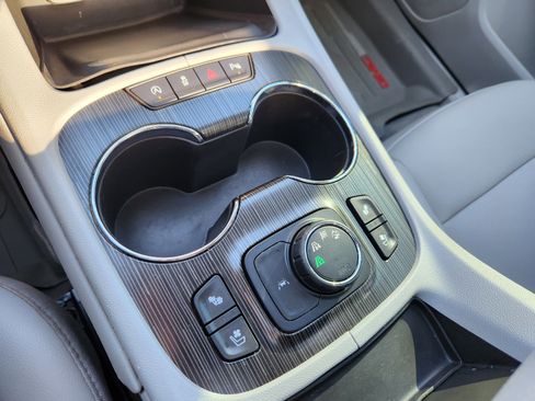 Used 2021 GMC Acadia SLT w/ Technology Package image 26