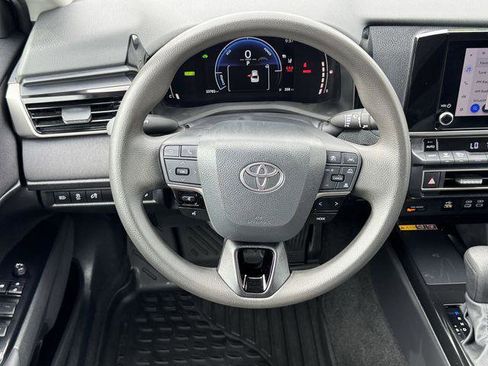 Certified 2025 Toyota Camry LE FWD image 14