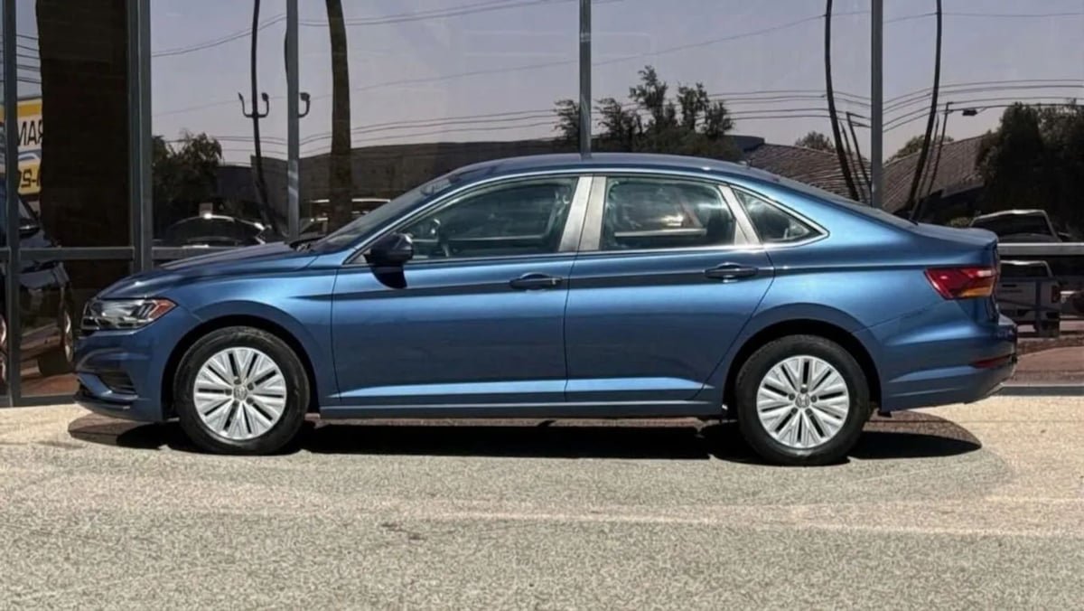 Used 2019 Volkswagen Jetta S w/ Driver Assistance Package FWD image 4