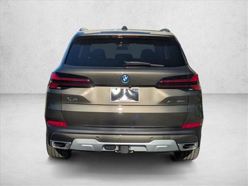 New 2026 BMW X5 xDrive50e w/ Climate Comfort Package image 8