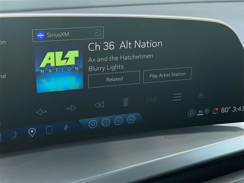 Used 2026 Cadillac Vistiq Luxury image 28