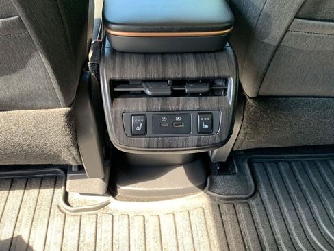 Certified 2024 Nissan Ariya FWD image 19