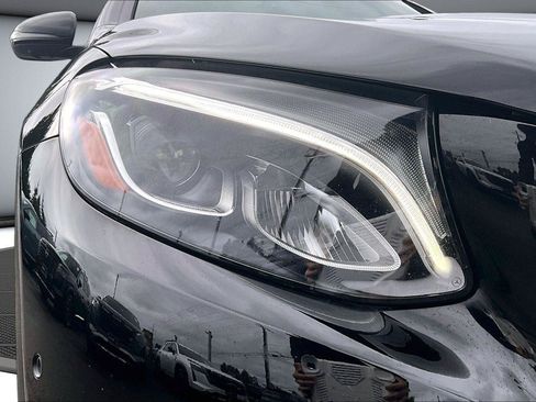 Used 2018 Mercedes-Benz GLC 300 4MATIC image 33
