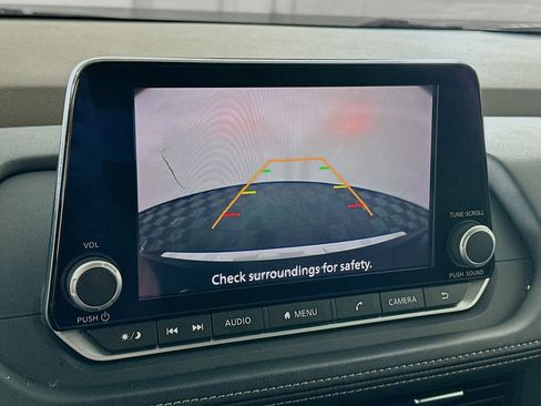 Used 2023 Nissan Rogue SV image 22