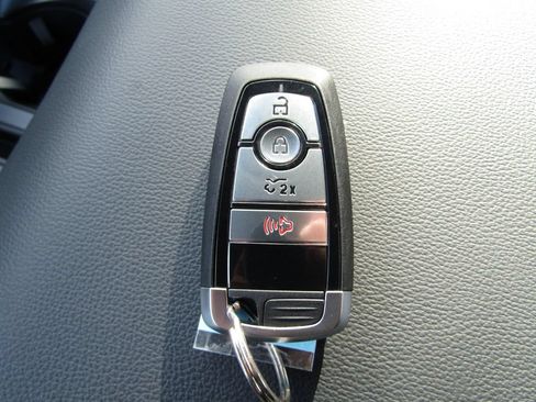 New 2025 Ford F150 Lightning Flash AWD/4WD image 18
