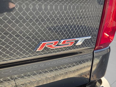 Used 2022 Chevrolet Silverado 1500 RST image 23