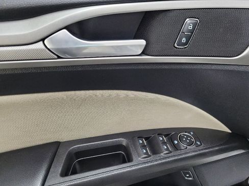 Used 2018 Ford Fusion S image 27