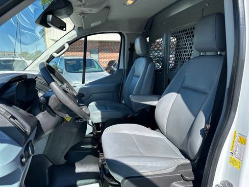 Used 2019 Ford Transit 250 130 Low Roof RWD image 18