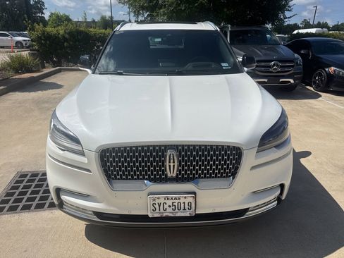 Used 2020 Lincoln Aviator Reserve w/ Equipment Group 201A RWD image 2