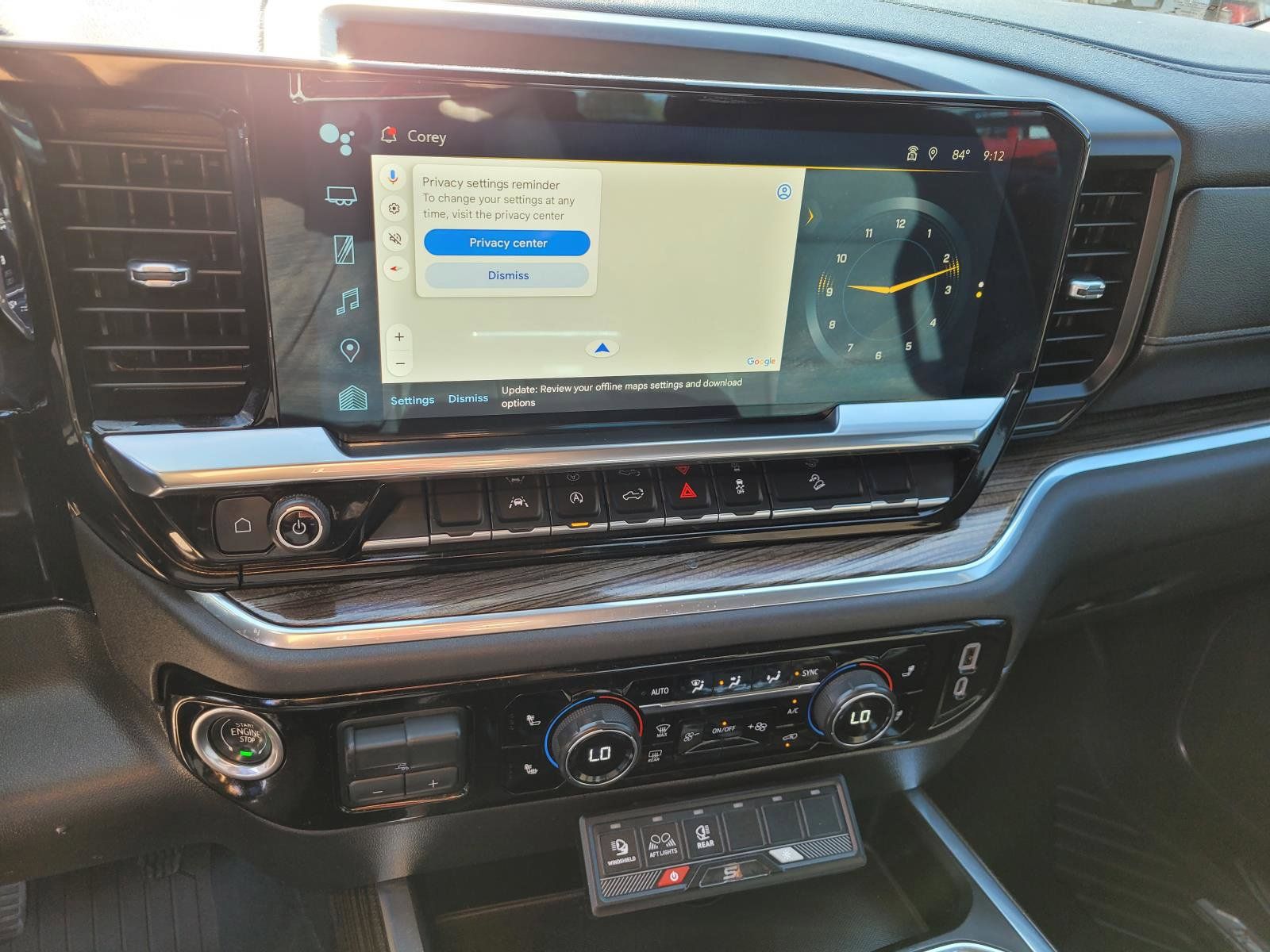 Used 2022 Chevrolet Silverado 1500 LT AWD/4WD image 24