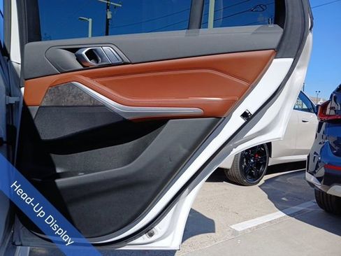 Used 2022 BMW X5 sDrive40i w/ M Sport Package image 12