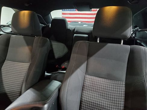 Used 2018 Dodge Challenger SXT w/ Blacktop Package image 28