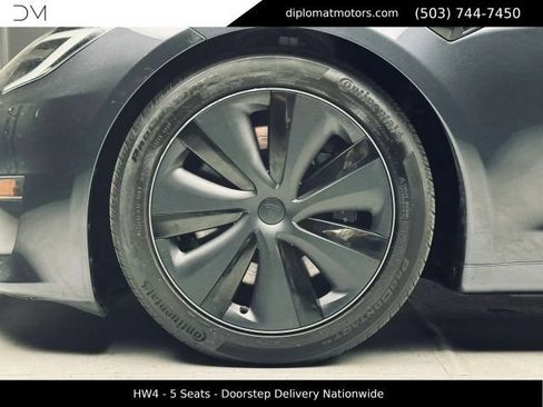 Used 2025 Tesla Model S AWD/4WD image 34
