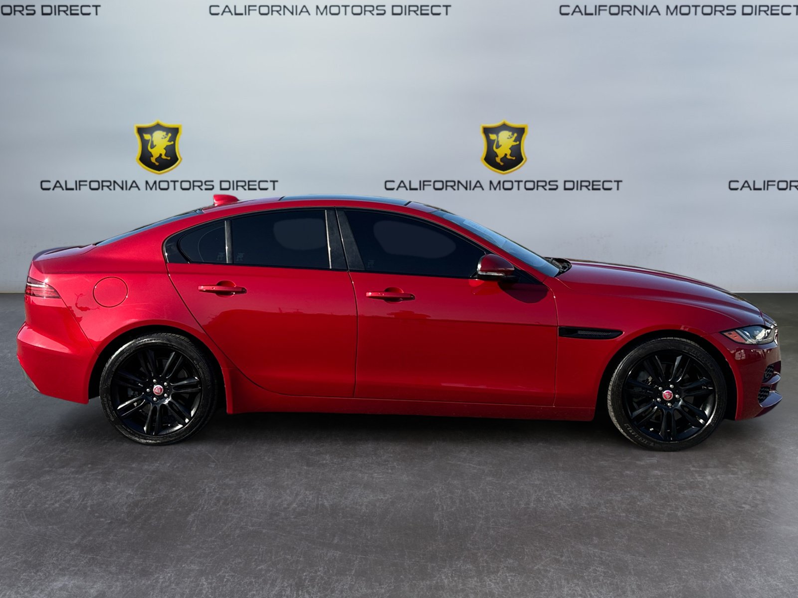 Used 2020 Jaguar XE S RWD image 6