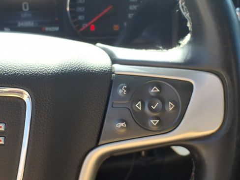Used 2014 GMC Sierra 1500 SLT w/ SLT Crew Cab Value Package AWD/4WD image 17