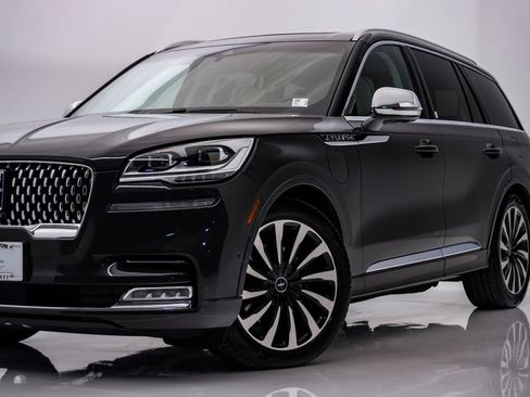 Used 2020 Lincoln Aviator Black Label Grand Touring image 2